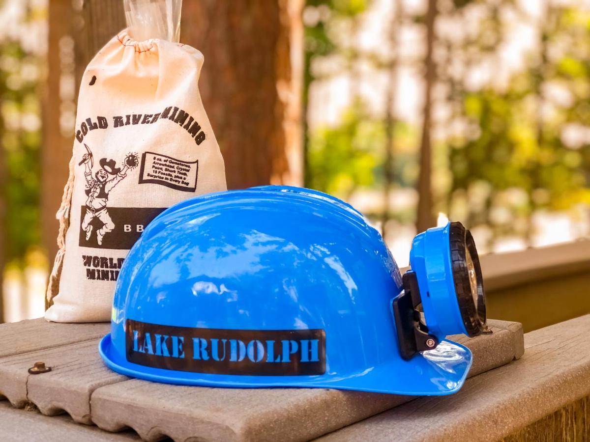 Lake Rudolph Campground & Rv Resort Santa Claus Exterior photo